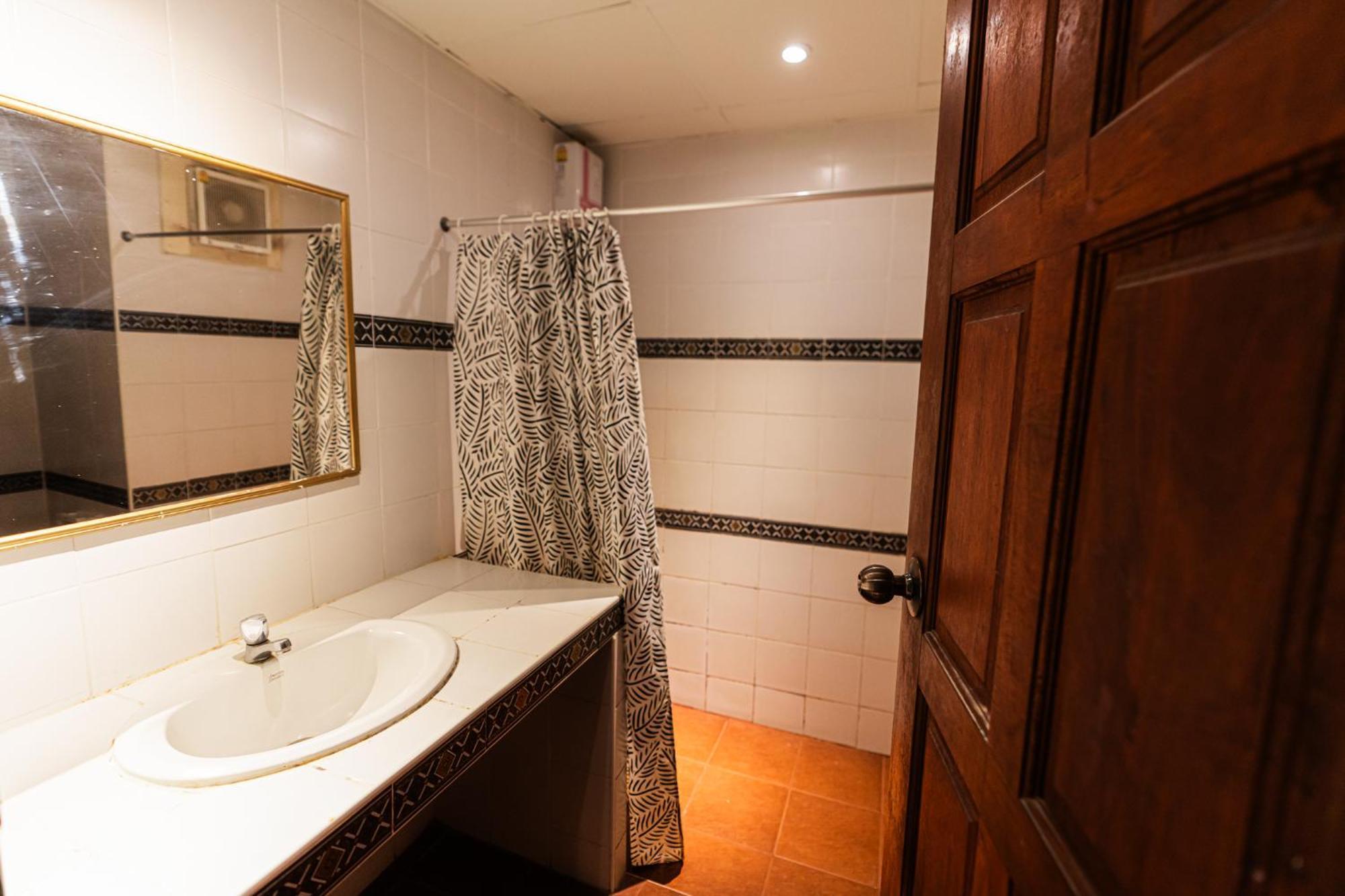 A Hotel Budget Chiang Saen Bagian luar foto